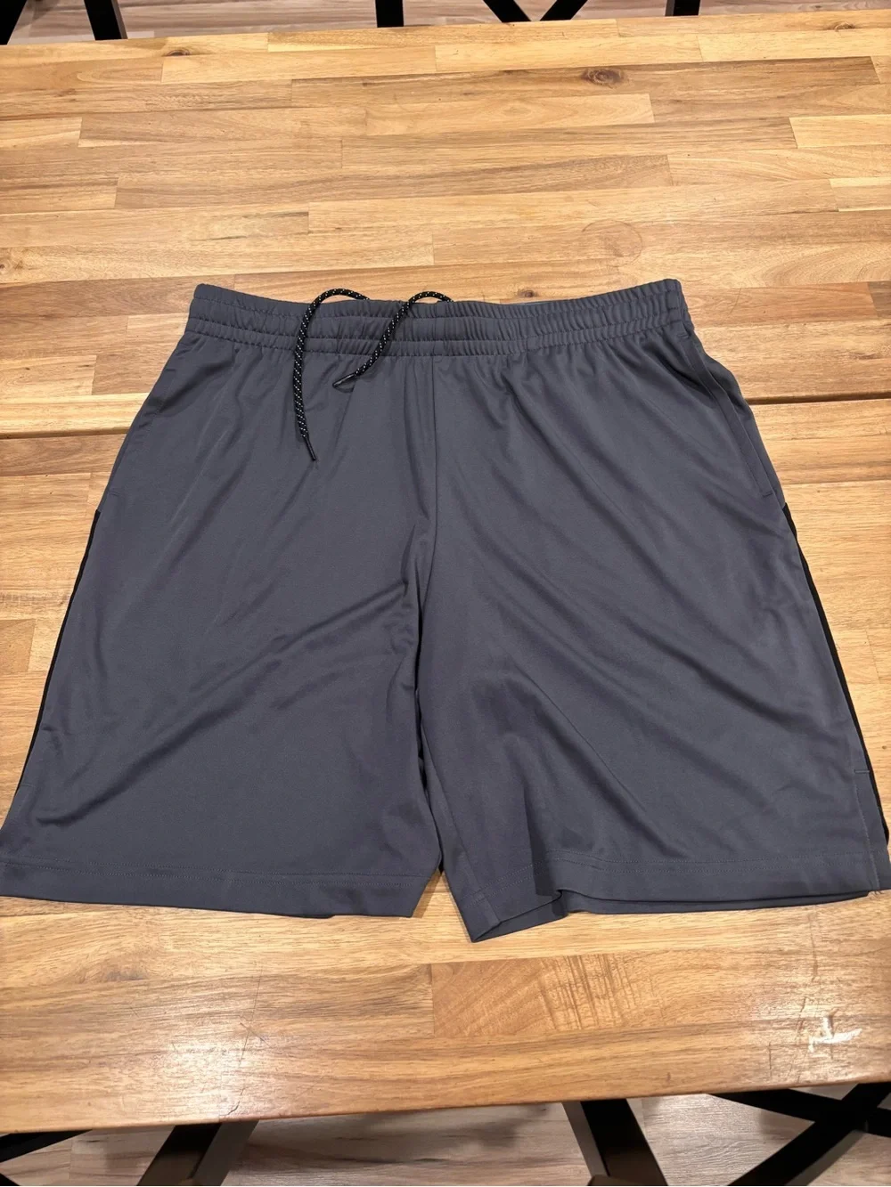 Kohl's Tek Gear Men's Charcoal Athletic Shorts SZ L NWT.